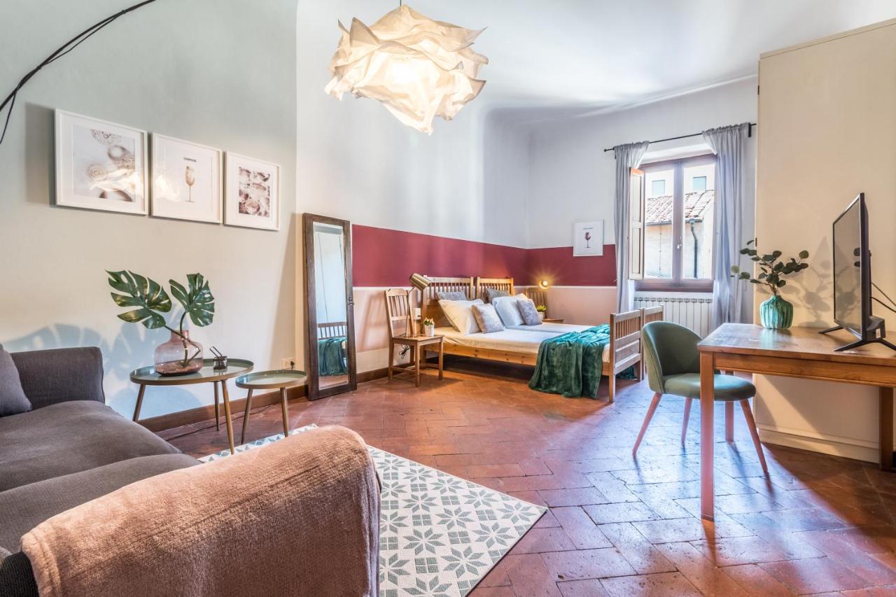 Wine Apartments Florence Franciacorta Bagian luar foto